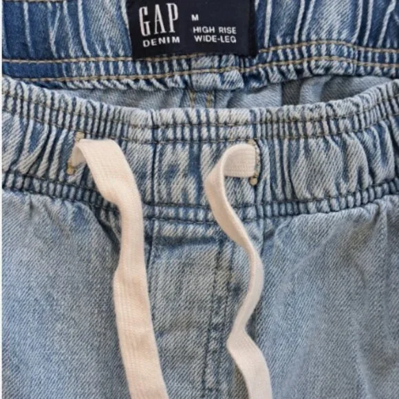 GAP Factory High Rise Wide-Leg Pull-On Jeans - Size Medium - Picture 3 of 7